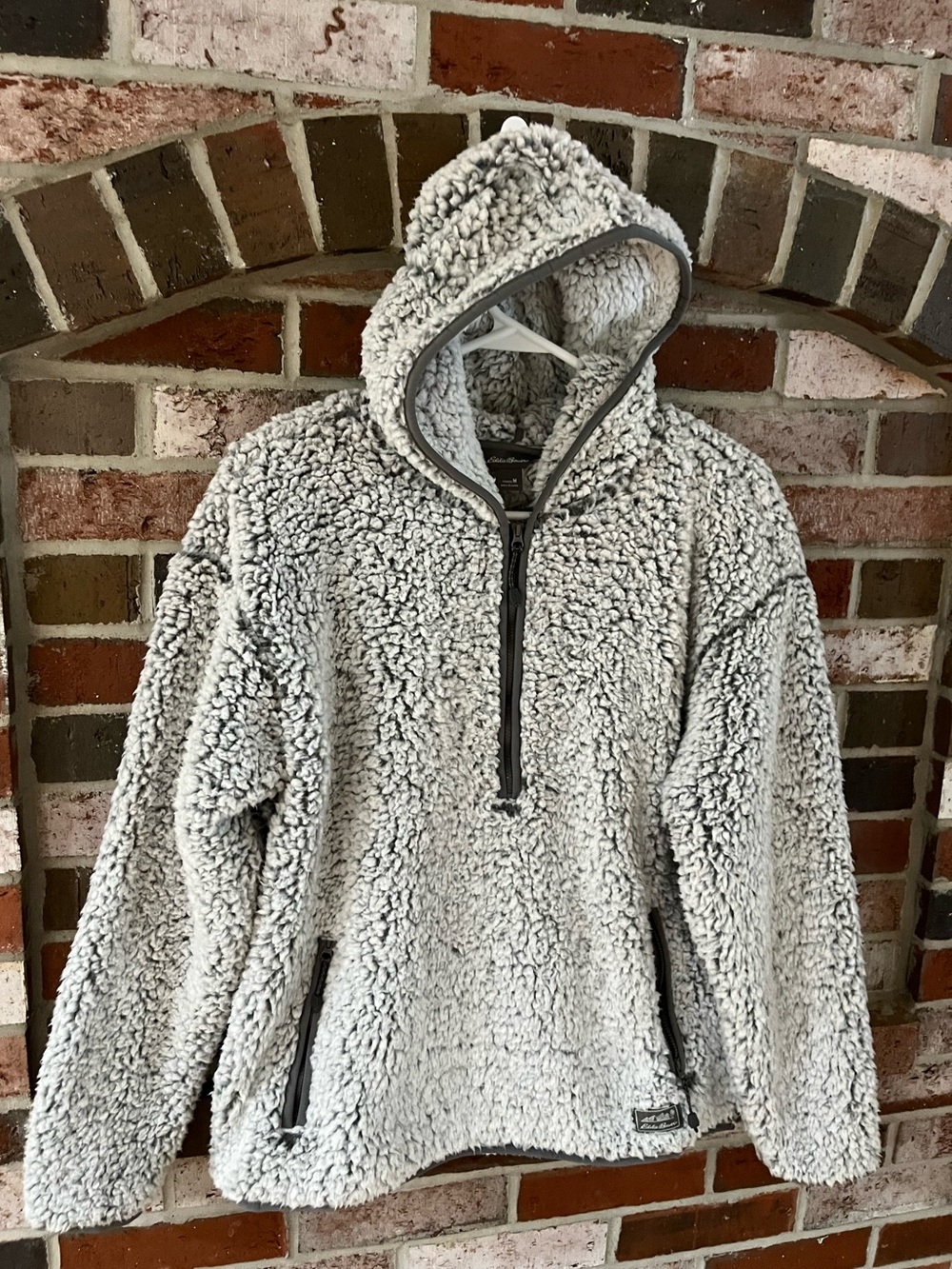 EDDIE BAUER Gray Fireside Plush Sherpa Half-Zip Pullover Hoodie M NWOT - Picture 4 of 11